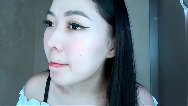 MeiMoon online show from March 2026 12:44:01 PM