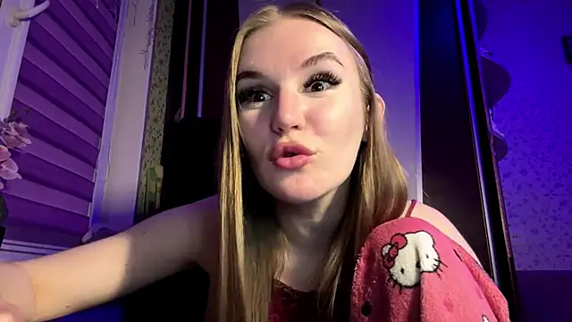 TinyTifa online show from March 2026 03:52:01 PM