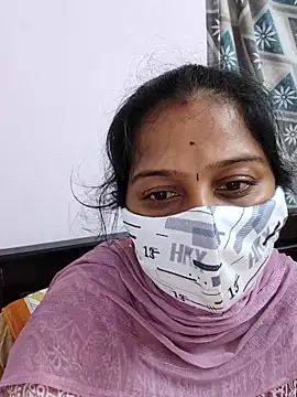 Shaliniqueen online show from June 2026 01:43:02 PM