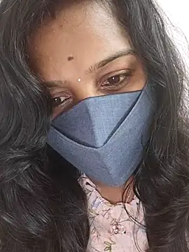 Shaliniqueen online show from July 2026 12:20:02 PM