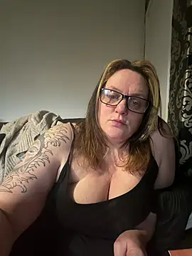 Busty-GilfQuinn online show from March 2026 07:59:01 AM