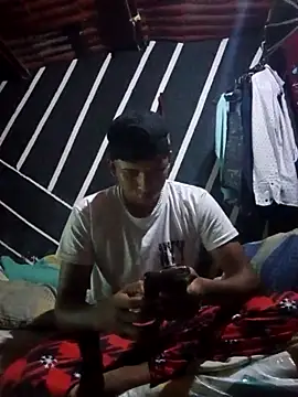 zeus23cm1 online show from February 2026 12:46:01 PM