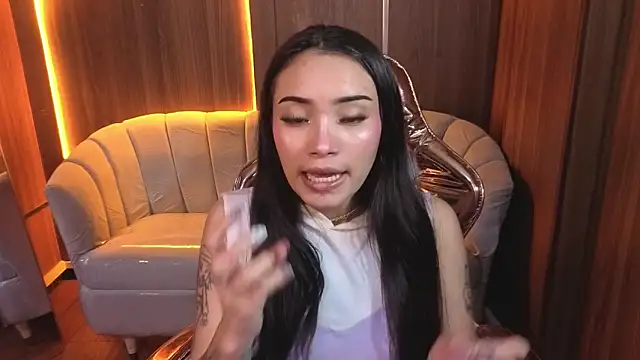 Daphne nicole b online show from April 2026 12:49:01 PM