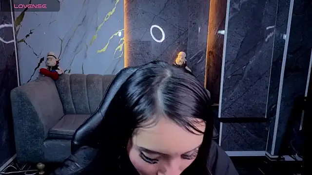 Daphne nicole b online show from April 2026 09:39:33 PM