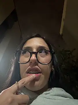 susi chimm online show from February 2026 02:33:01 AM