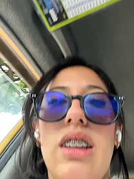 susi chimm online show from March 2026 02:13:01 PM