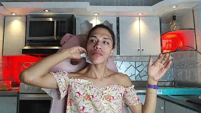 CrisOzzz online show from March 2026 07:52:02 PM