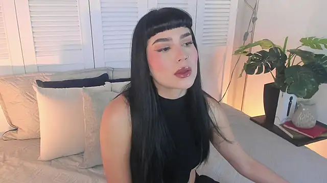 Snapshot of AlmaBlaze chatting on May 2026 03:08:01 PM AlmaBlaze online show from May 2026 03:08:01 PM