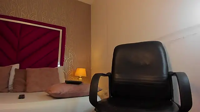 Dominic Foxx online show from March 2026 03:08:01 PM