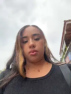 Eyssha online show from March 2026 07:33:01 PM