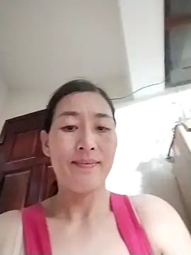 lris-Beauty77 online show from April 2026 03:00:01 PM