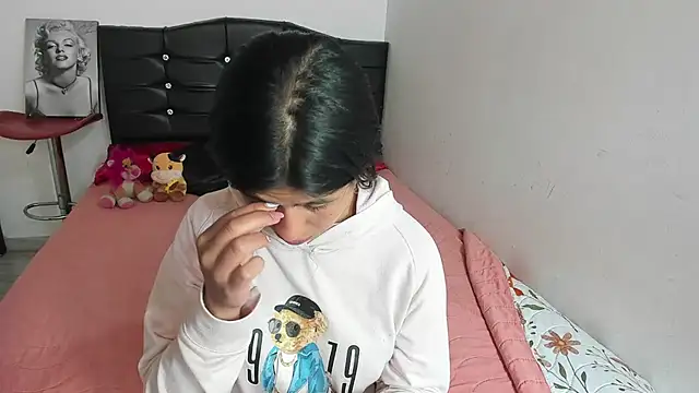 LatinaQueen23 online show from April 2026 02:29:01 PM