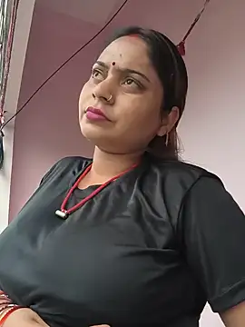 Snapshot of Aanushaka chatting on June 2026 01:45:01 AM Aanushaka online show from June 2026 01:45:01 AM