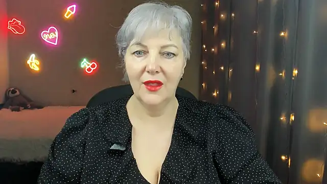 Mary-Leee online show from March 2026 05:04:01 AM