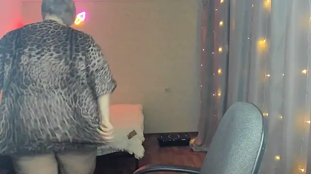 Mary-Leee online show from March 2026 06:52:02 AM