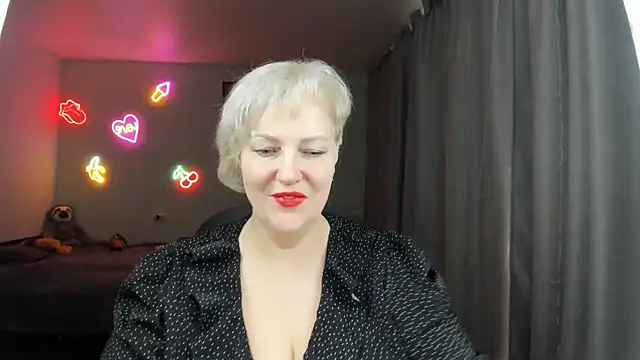 Mary-Leee online show from May 2026 06:00:01 AM