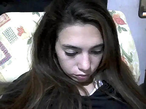 Snapshot of Milagrossuwu chatting on April 2026 03:47:01 AM Milagrossuwu online show from April 2026 03:47:01 AM