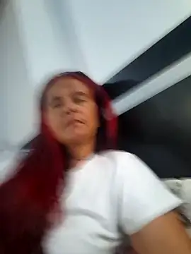 Lorenaluna online show from April 2026 10:56:02 PM