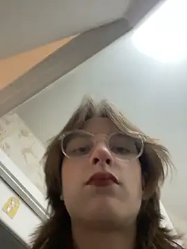 bezvanili online show from February 2026 09:15:02 PM