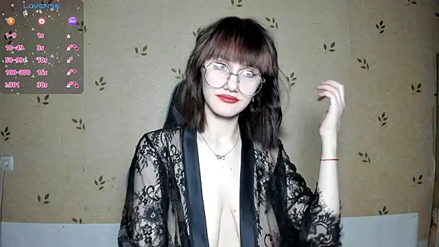 Snapshot of NicoleDaviss chatting on May 2026 07:22:01 PM NicoleDaviss online show from May 2026 07:22:01 PM