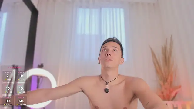 Thiago Jones1 online show from April 2026 05:01:02 PM