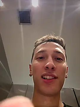 Snapshot of Thiago_Jones1 chatting on June 2026 10:07:01 PM Thiago Jones1 online show from June 2026 10:07:01 PM