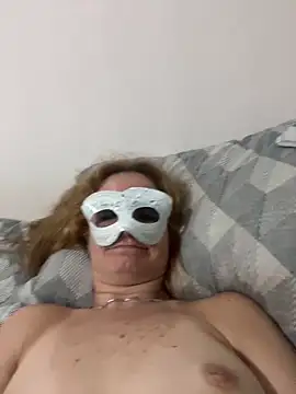 Cristal2342 online show from February 2026 01:38:01 AM