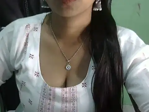 cute momo love online show from May 2026 05:57:02 AM