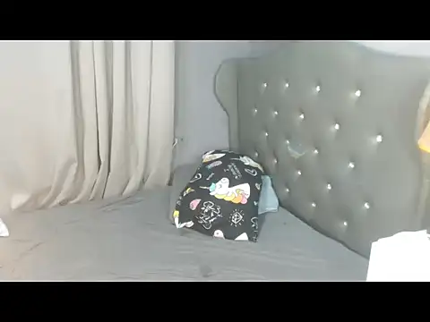 Ela Rossie online show from April 2026 02:03:01 PM