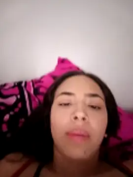 Sexy cloe outdoors online show from April 2026 09:51:02 PM