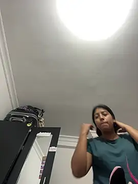 Sexy mia outdoors online show from April 2026 08:09:02 AM