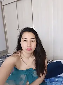 Snapshot of ANGELY_WET_JEET chatting on July 2026 03:20:01 PM ANGELY WET JEET online show from July 2026 03:20:01 PM
