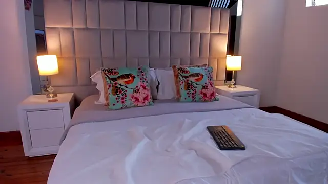 Tiffanyy Lam online show from March 2026 09:54:01 PM