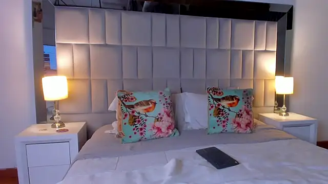 Tiffanyy Lam online show from March 2026 12:40:01 AM