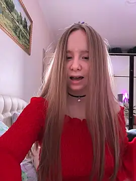 cutefoxieee online show from April 2026 09:39:01 PM