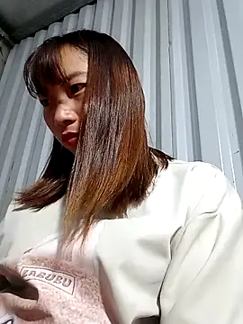 Xuka-xx online show from March 2026 01:12:01 AM