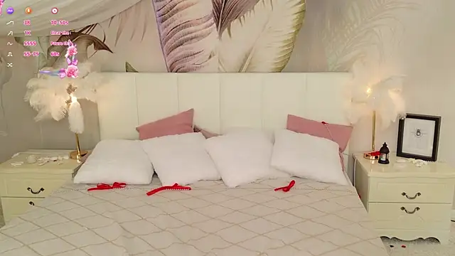 Lunaa Babygirl online show from April 2026 08:17:01 PM