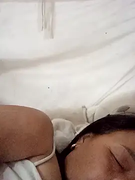 heesuu11 online show from April 2026 06:19:02 PM