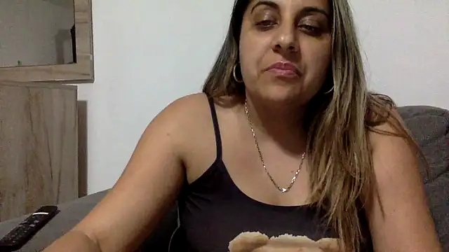 I amXenox online show from April 2026 07:07:02 PM