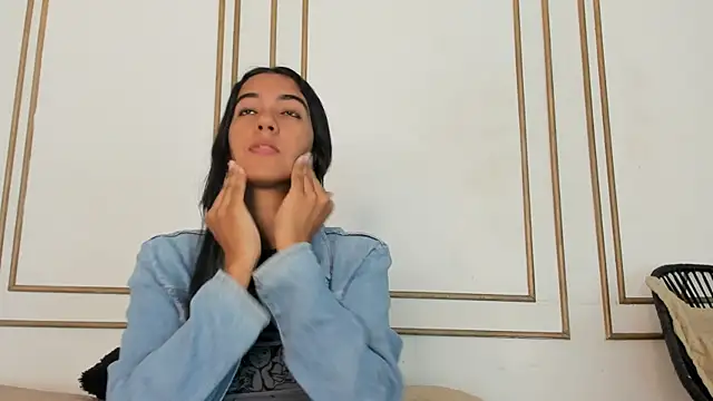 Snapshot of emily_gaviria1 chatting on May 2026 12:10:02 PM emily gaviria1 online show from May 2026 12:10:02 PM