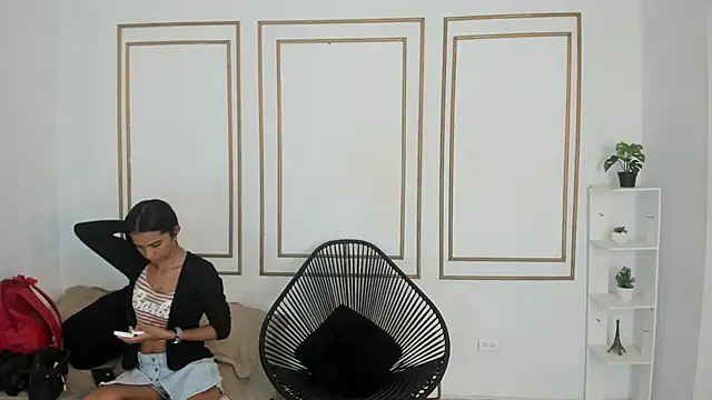 Snapshot of emily_gaviria1 chatting on May 2026 12:01:02 PM emily gaviria1 online show from May 2026 12:01:02 PM
