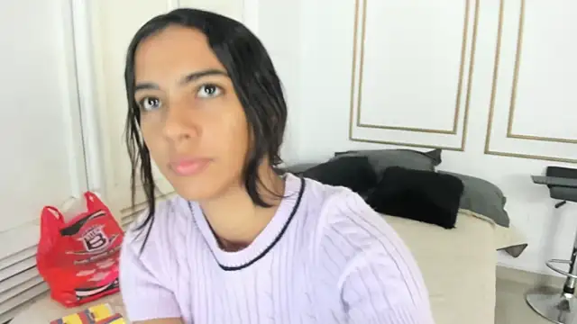 Snapshot of emily_gaviria1 chatting on June 2026 12:15:01 PM emily gaviria1 online show from June 2026 12:15:01 PM