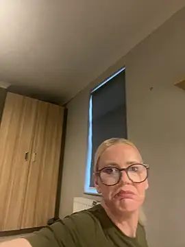 Amelie BlondeXX online show from February 2026 03:46:01 PM