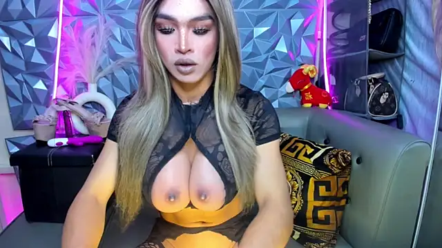 Snapshot of 10inDominant_Ayesha chatting on March 2026 05:11:01 AM 10inDominant Ayesha online show from March 2026 05:11:01 AM