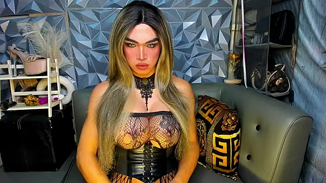 Snapshot of 10inDominant_Ayesha chatting on March 2026 03:35:02 PM 10inDominant Ayesha online show from March 2026 03:35:02 PM