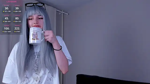 kira montelle online show from April 2026 06:53:01 PM