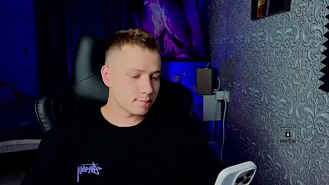 Karl Night  online show from June 2026 07:02:02 PM