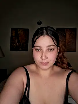Snapshot of Estelle_Noir chatting on June 2026 06:28:02 PM Estelle Noir online show from June 2026 06:28:02 PM