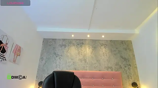 RomaBellanova online show from April 2026 07:48:01 PM