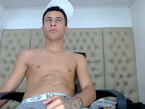 Hollmanhot online show from February 2026 05:30:02 AM